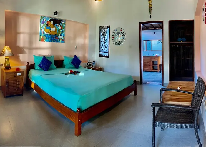 1000 Dream Lovina Beach