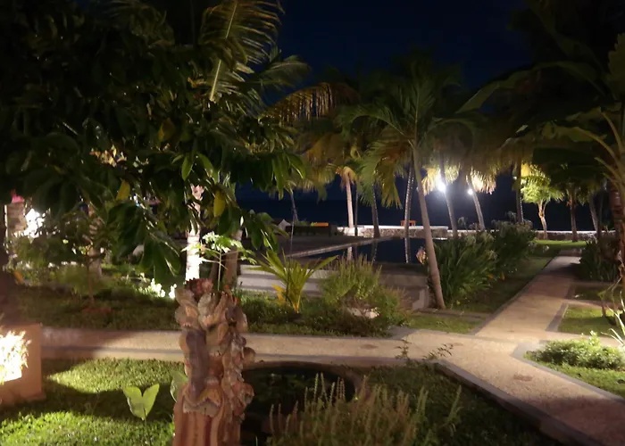 1000 Dream Hotel Lovina Beach